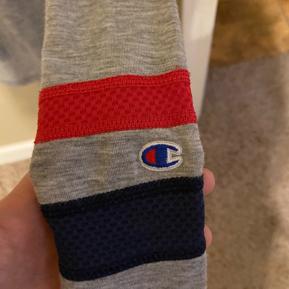 Champion Lightweight Hoodie - Picture 3 of 4